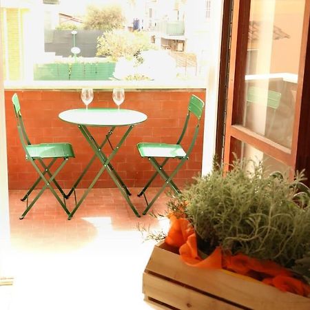 Appartement Cozy Coastal Gateway à Ostie Extérieur photo