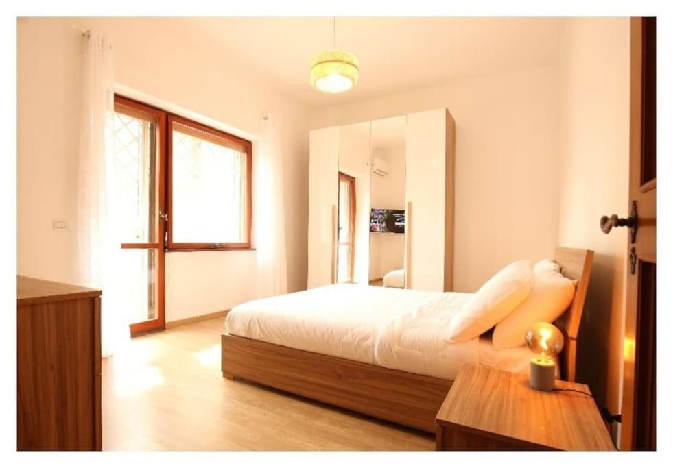 Appartement Cozy Coastal Gateway à Ostie Extérieur photo